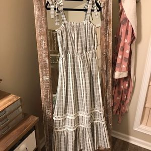 Beautiful Vince Camuto Sundress with tie straps
